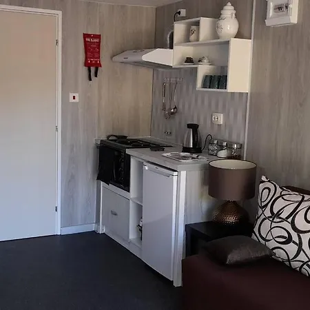 Weaver Studio Apartment, With Outside Space, Near * Burgaz